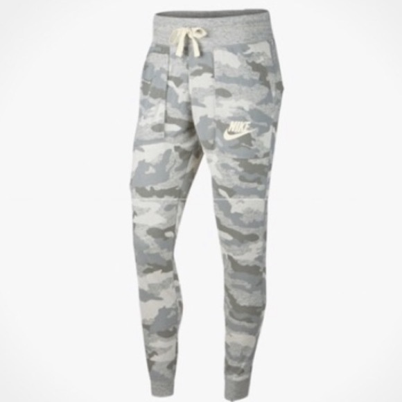 Nike Pants - Nike camo joggers women medium